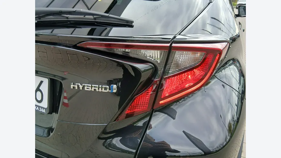 TOYOTA C-HR -