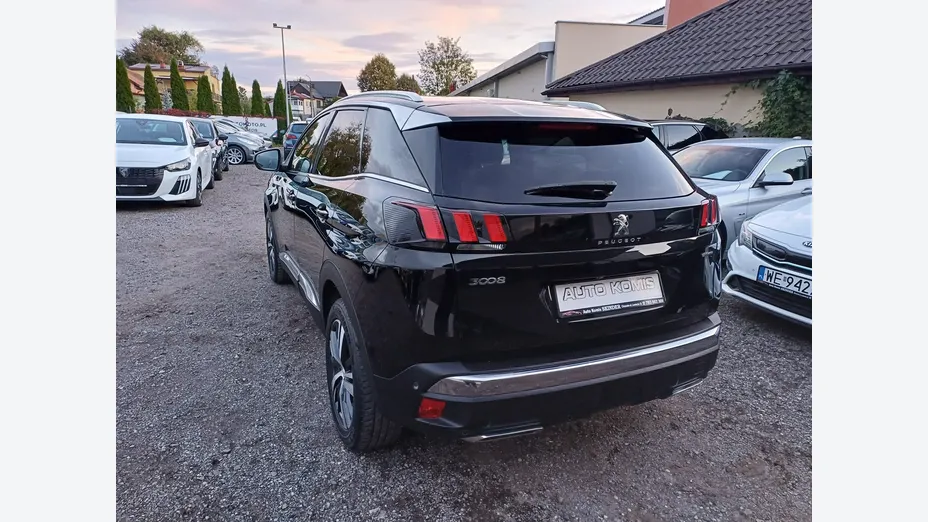 PEUGEOT 3008 -