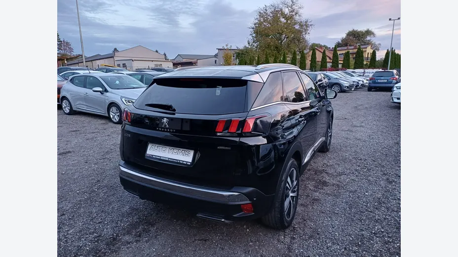 PEUGEOT 3008 -