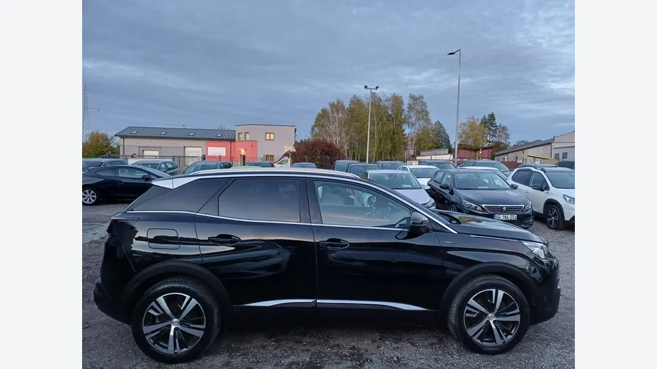 PEUGEOT 3008 -