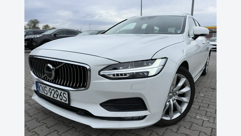 VOLVO V90 -