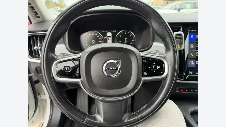 VOLVO V90 -