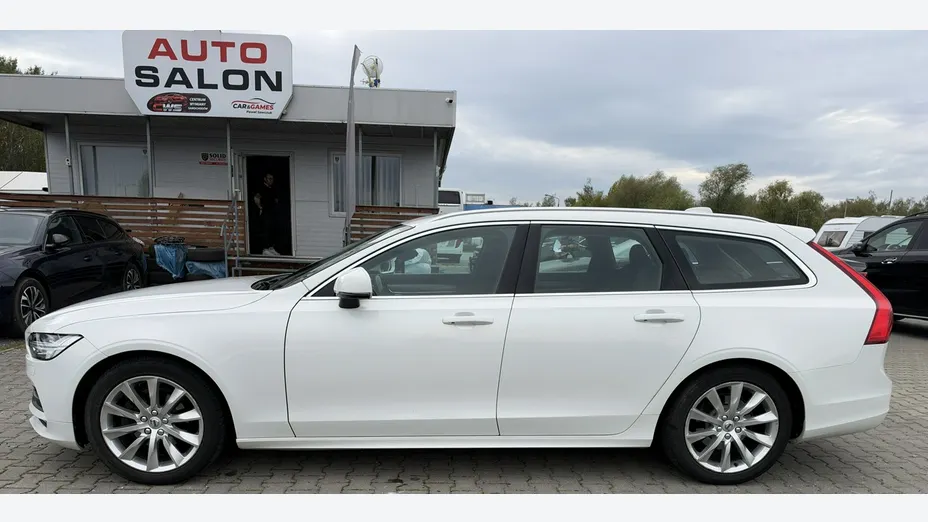 VOLVO V90 -