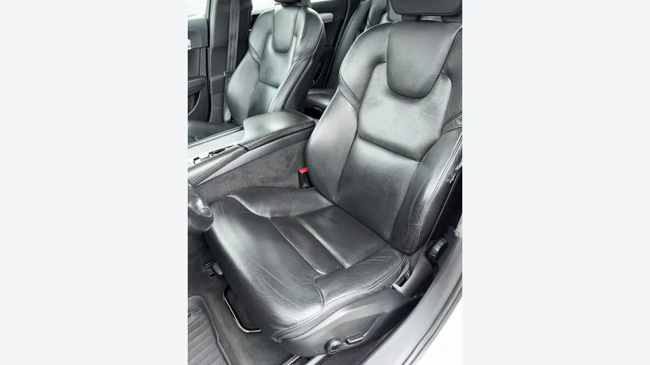VOLVO V90 -