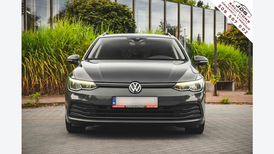VOLKSWAGEN Golf -