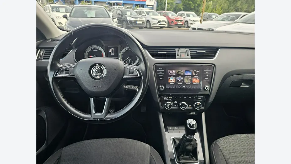SKODA Octavia -