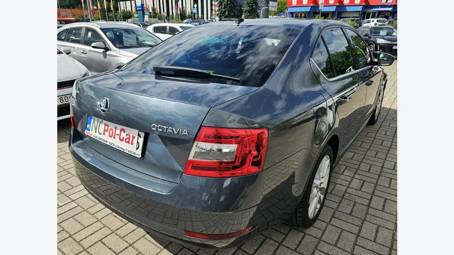 SKODA Octavia -