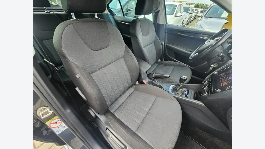SKODA Octavia -