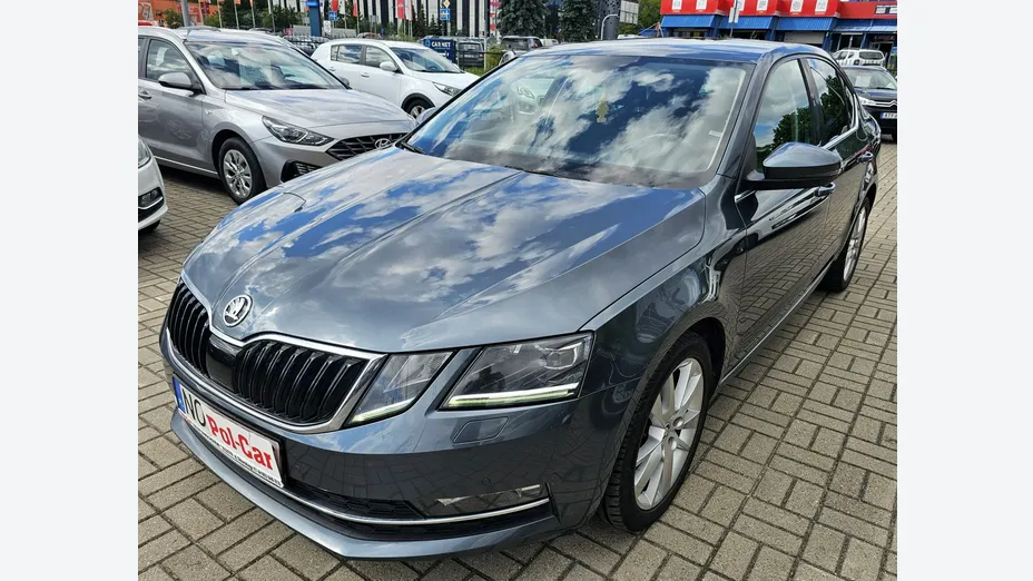 SKODA Octavia -