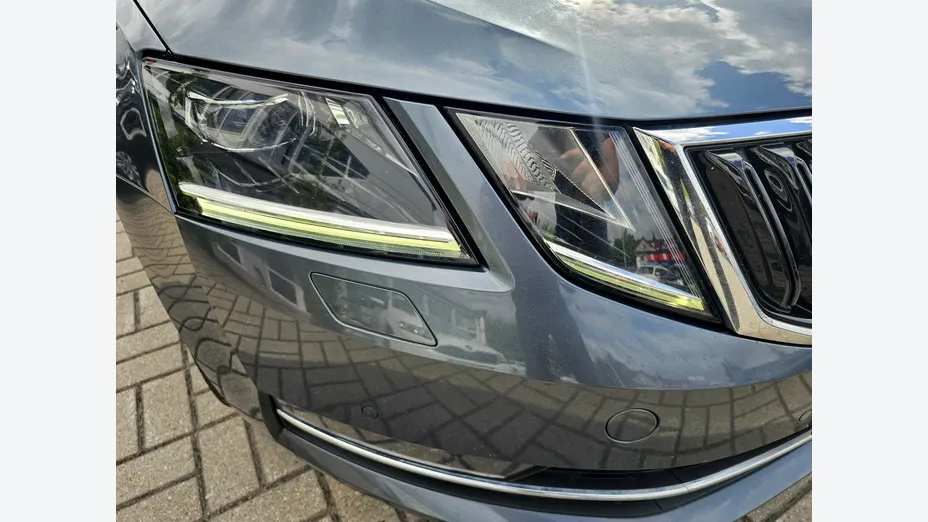SKODA Octavia -