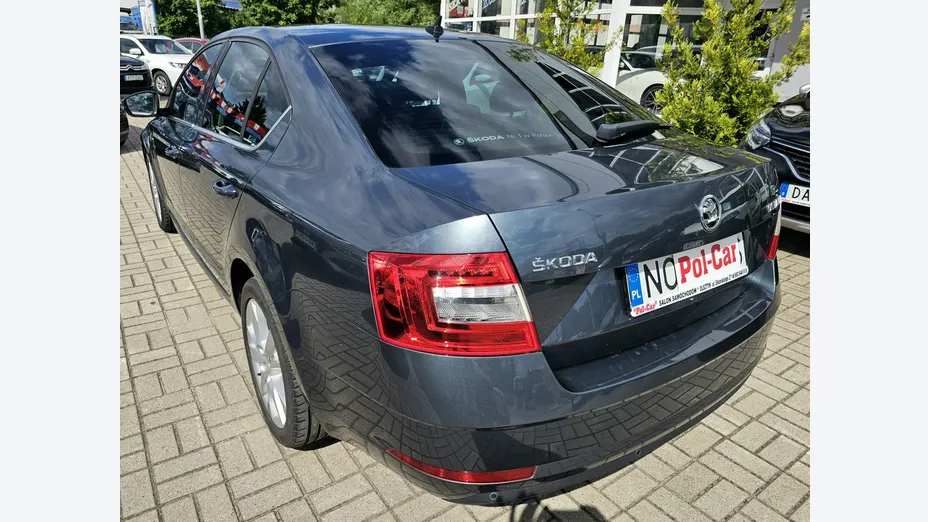 SKODA Octavia -