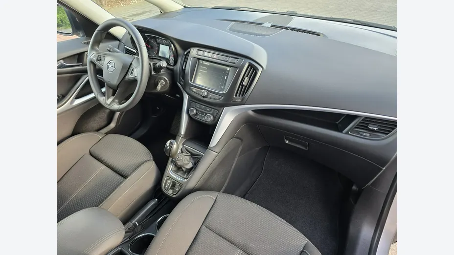 OPEL Zafira -
