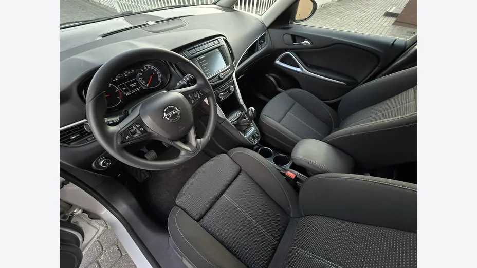 OPEL Zafira -