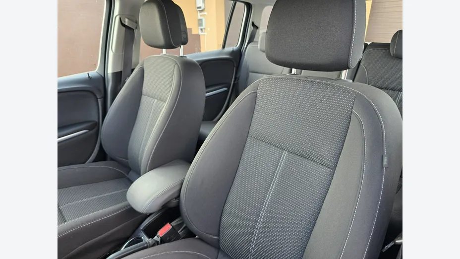 OPEL Zafira -