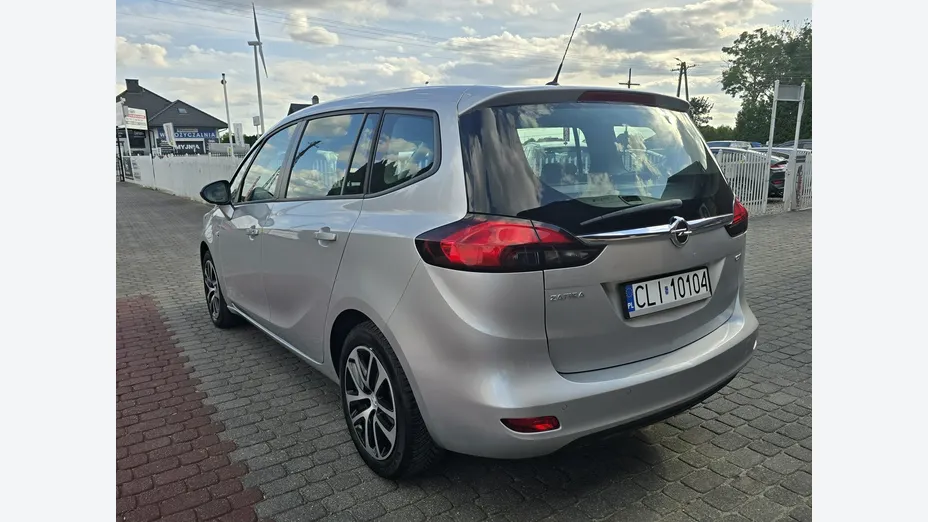 OPEL Zafira -