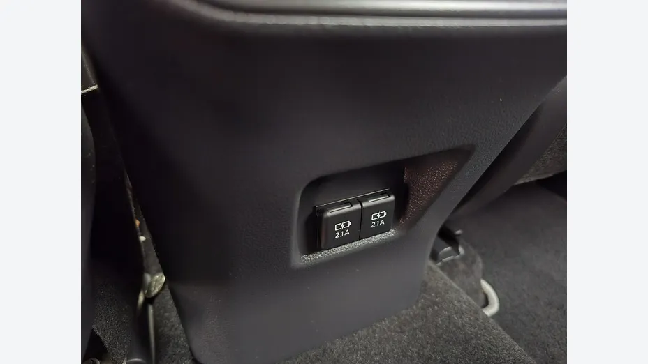 TOYOTA RAV4 -