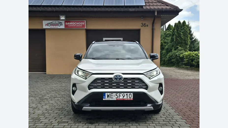 TOYOTA RAV4 -