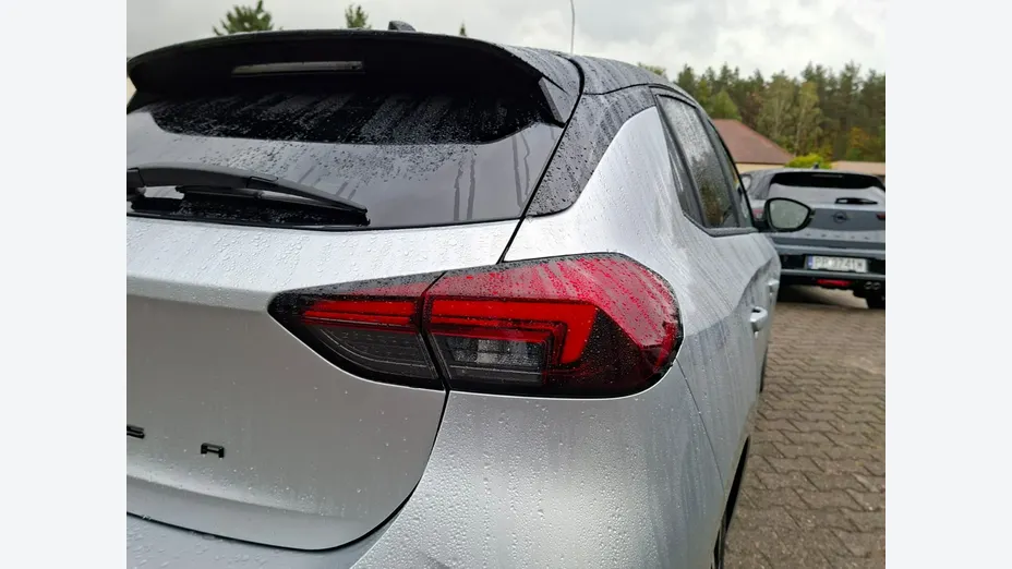 OPEL Corsa -