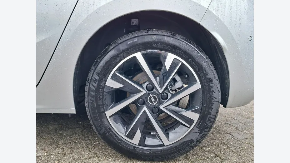 OPEL Corsa -