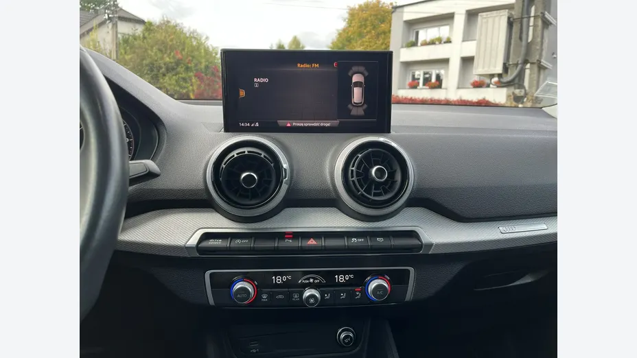 AUDI Q2 -