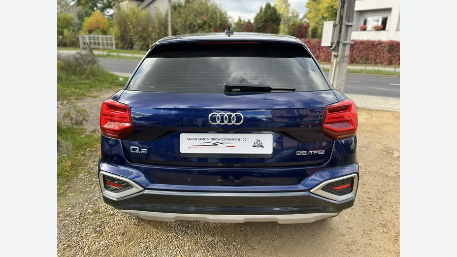 AUDI Q2 -