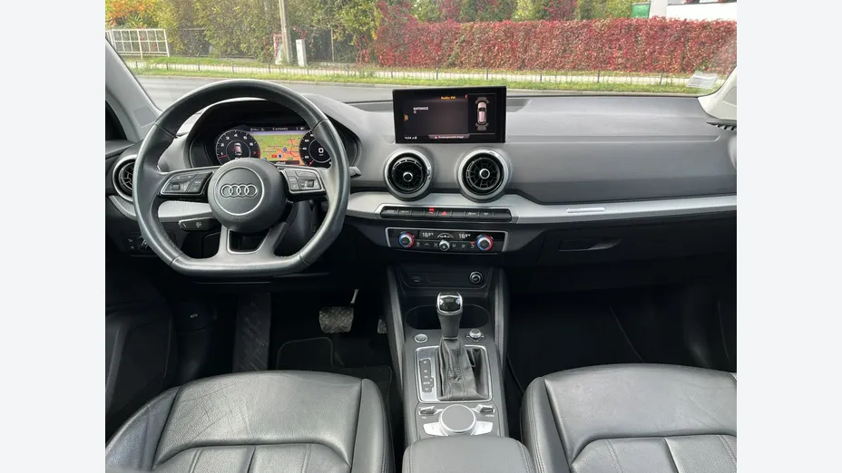 AUDI Q2 -