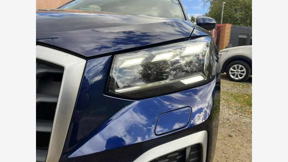 AUDI Q2 -