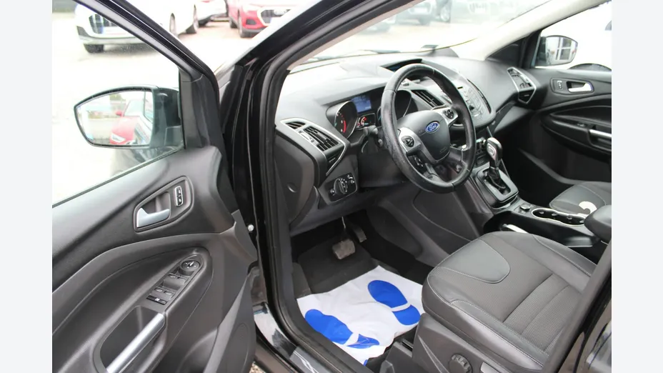 FORD Kuga -