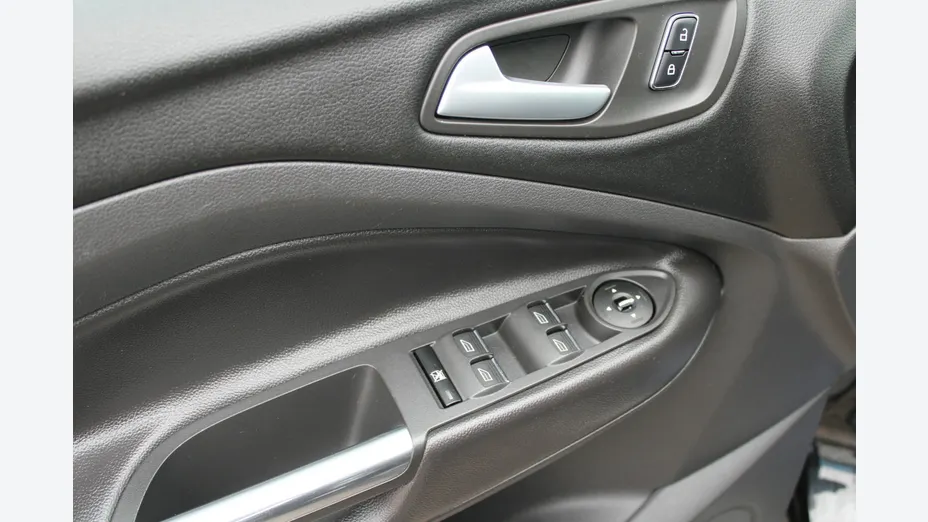 FORD Kuga -