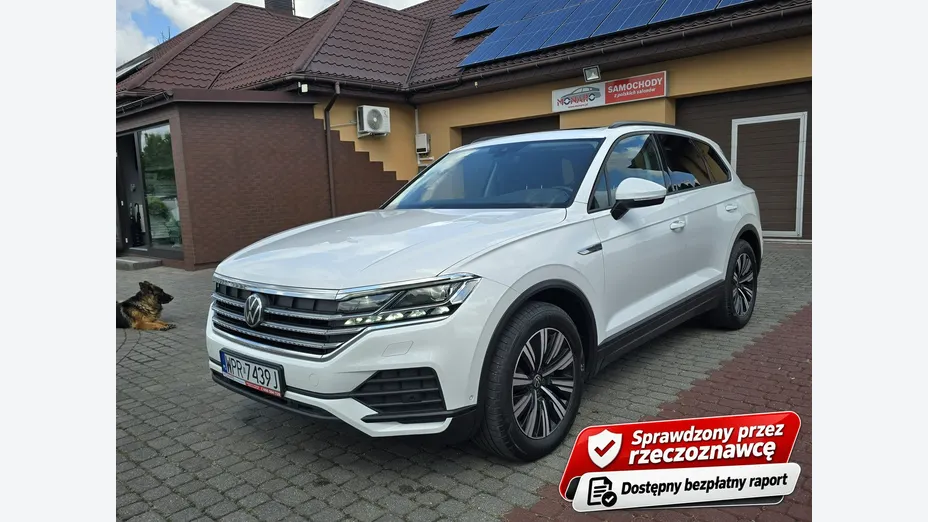 VOLKSWAGEN Touareg -