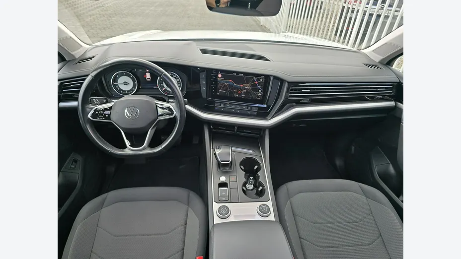 VOLKSWAGEN Touareg -