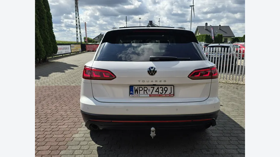 VOLKSWAGEN Touareg -