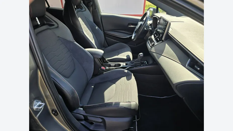 TOYOTA Corolla -