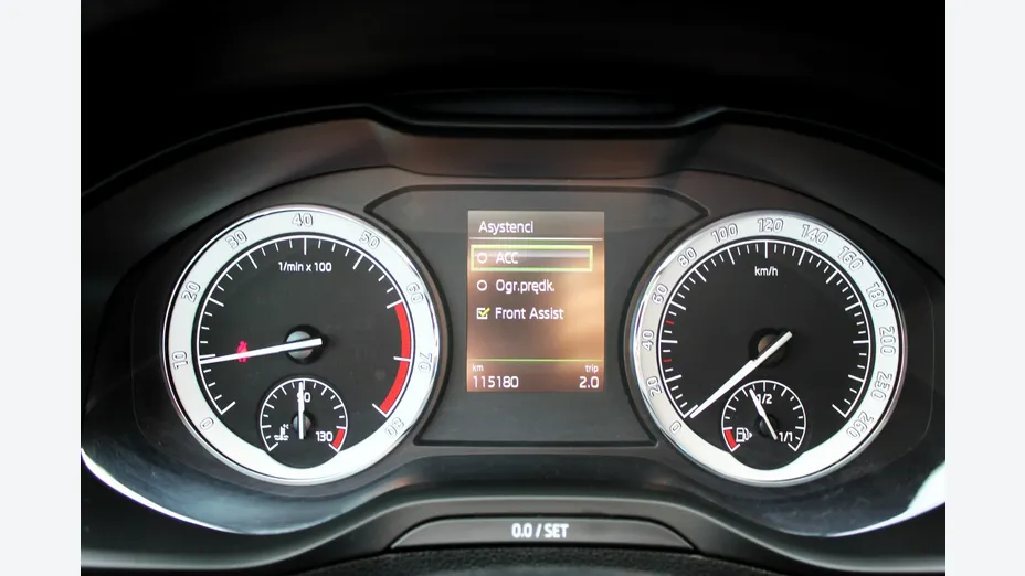 SKODA Karoq -