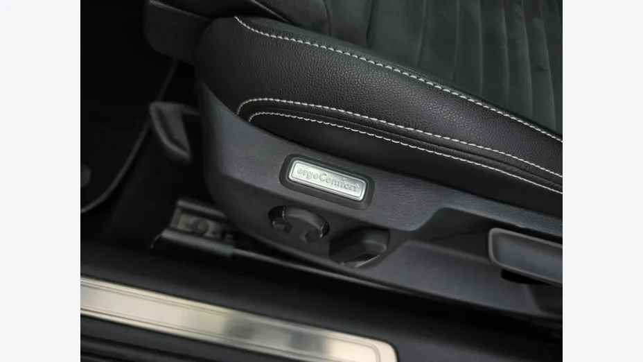 VOLKSWAGEN Passat -