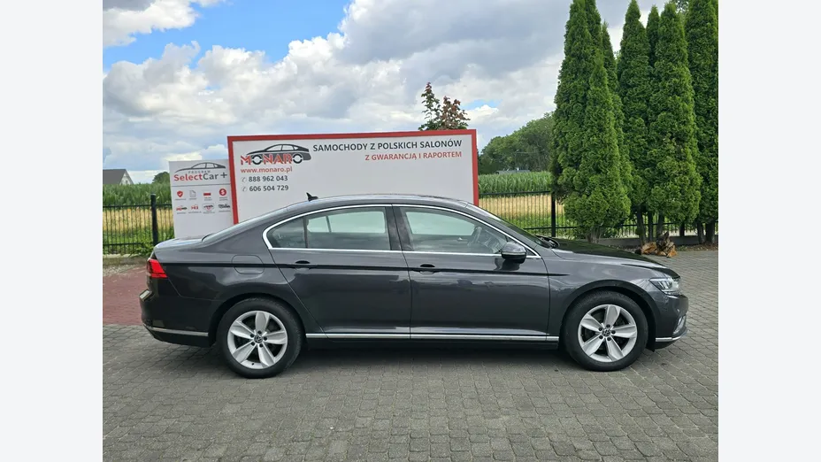 VOLKSWAGEN Passat -