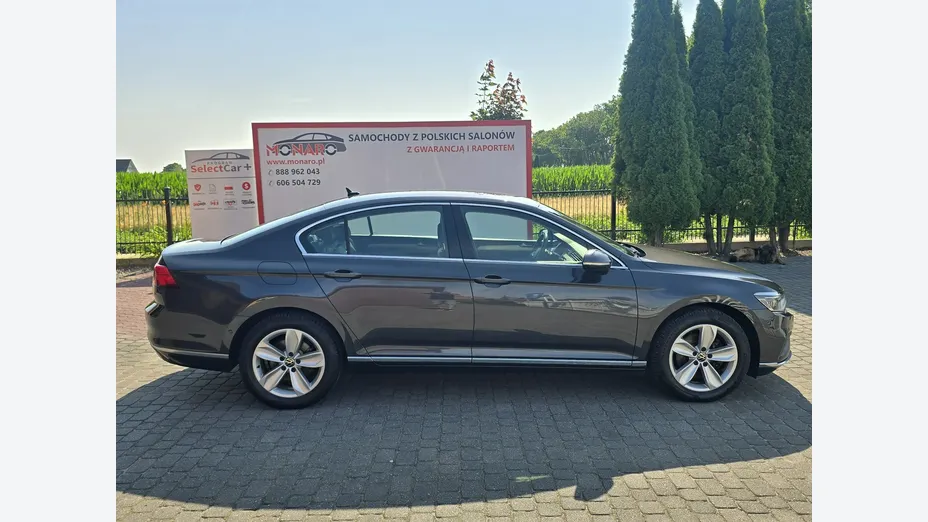 VOLKSWAGEN Passat -