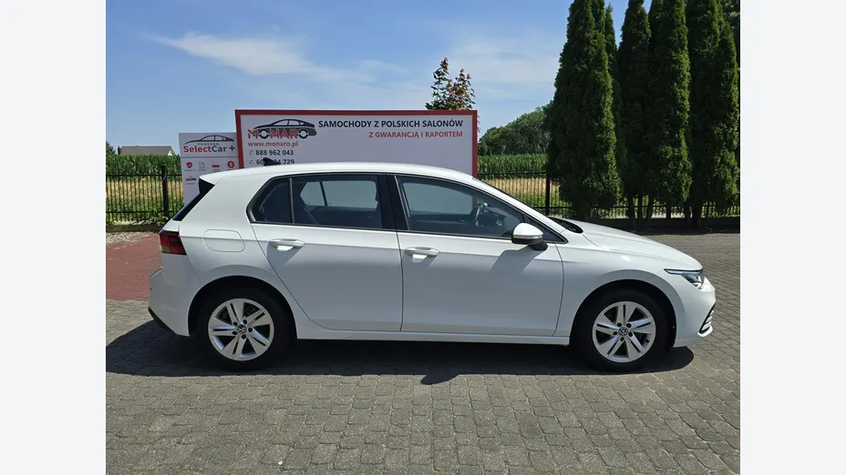 VOLKSWAGEN Golf -