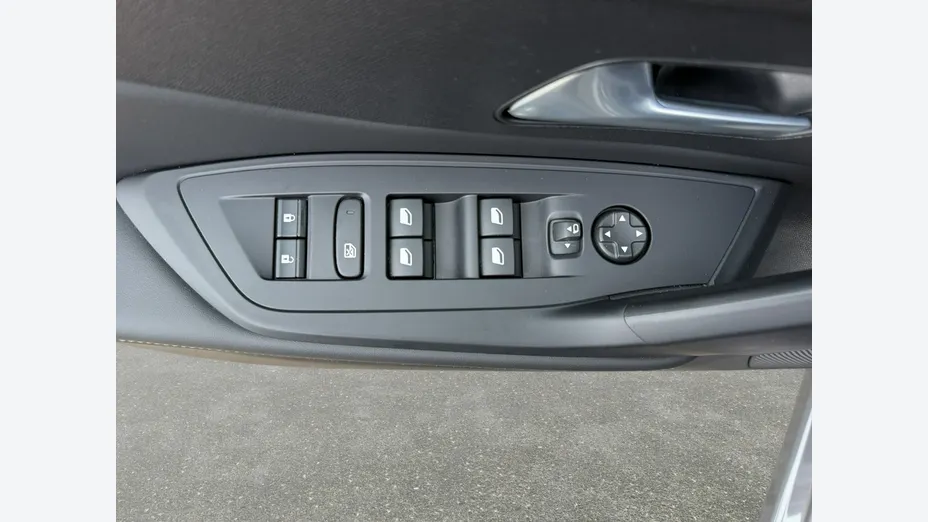 PEUGEOT 308 -