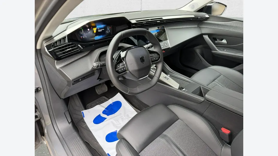 PEUGEOT 308 -