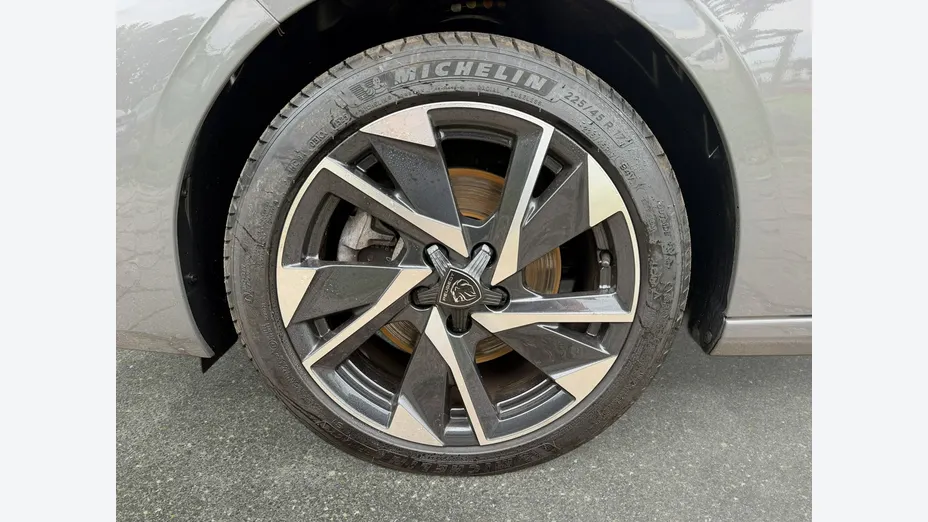 PEUGEOT 308 -