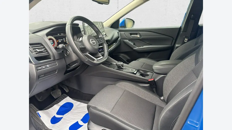 NISSAN Qashqai -