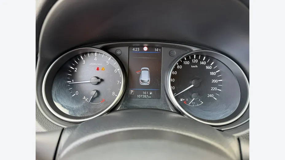 NISSAN Qashqai -