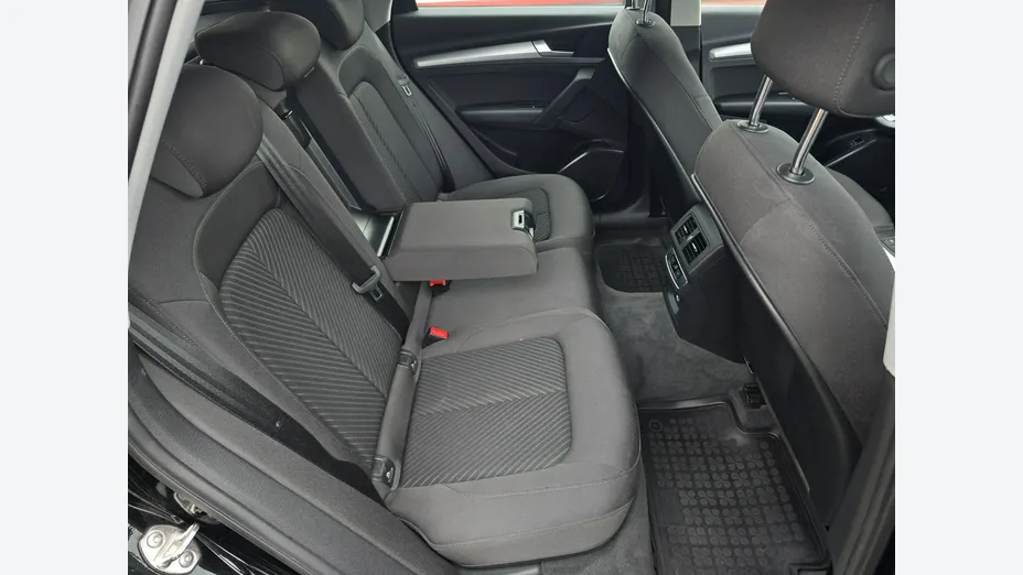 AUDI Q5 -