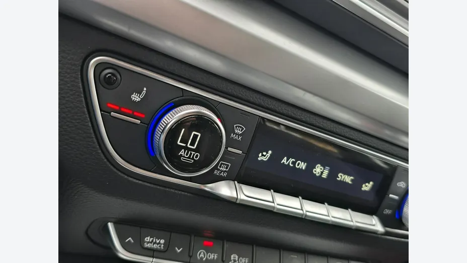 AUDI Q5 -