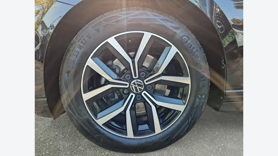 VOLKSWAGEN Passat -