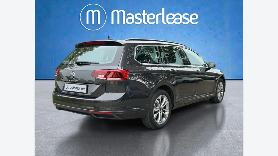 VOLKSWAGEN Passat -