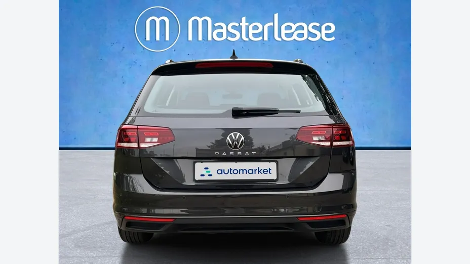 VOLKSWAGEN Passat -