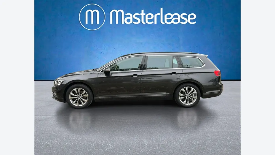 VOLKSWAGEN Passat -