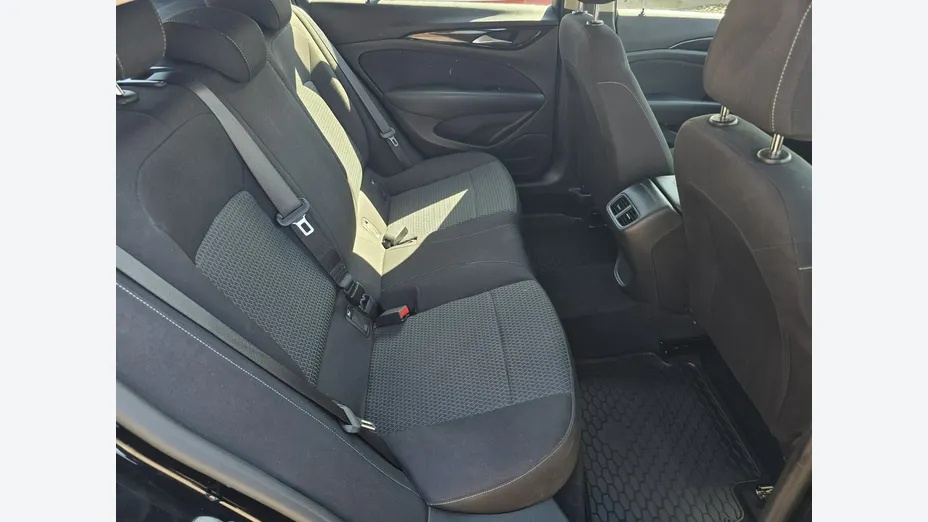 OPEL Insignia -